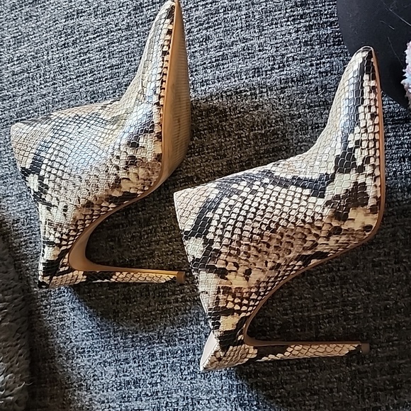 Aldo brown and cream snakeskin mules - Picture 2 of 8